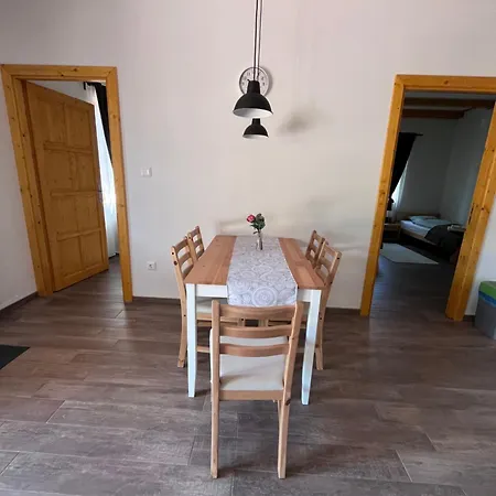 Kenessey Vendeghaz Balatonkenese